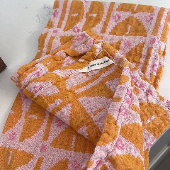 Anthropologie kitchen towel - Picture 3 of 3